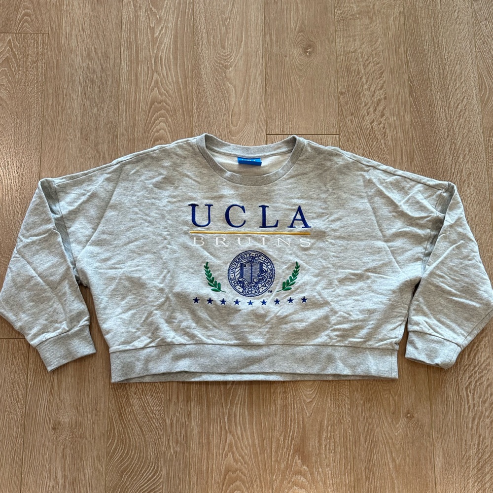 Women’s University of California Los Angeles (UCLA) Cropped Pullover Crewneck- S